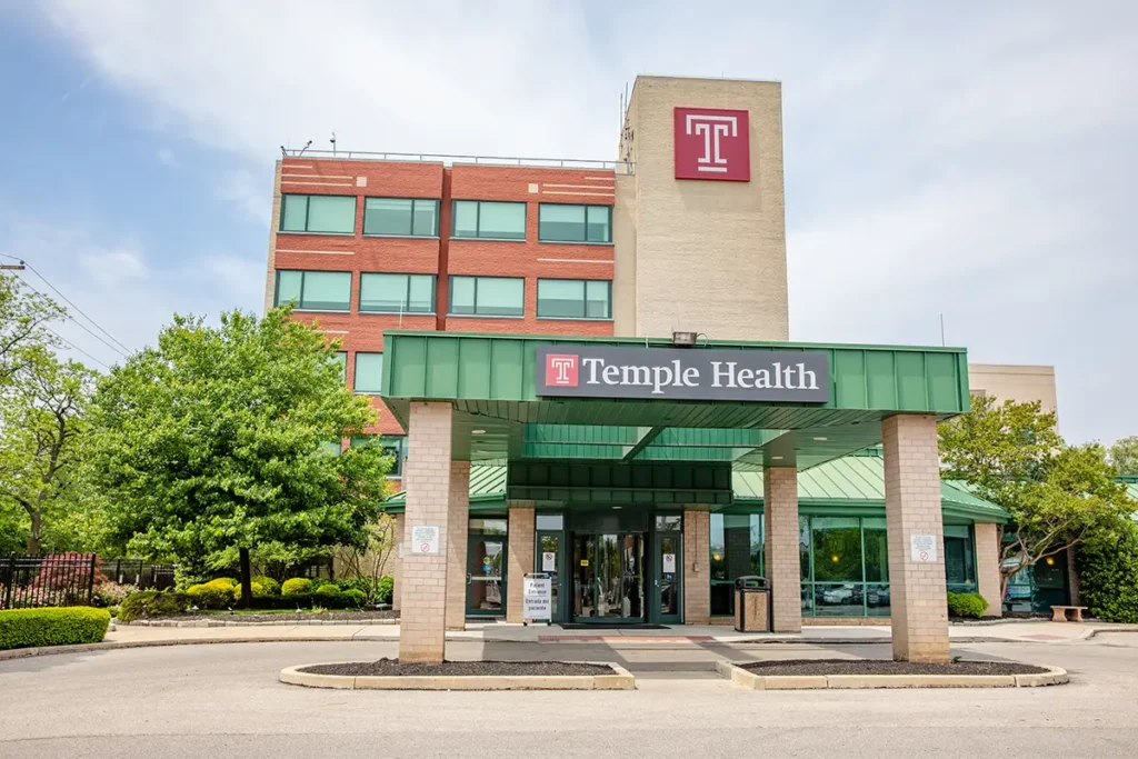 Temple Women and Families Hospital Front Entrance